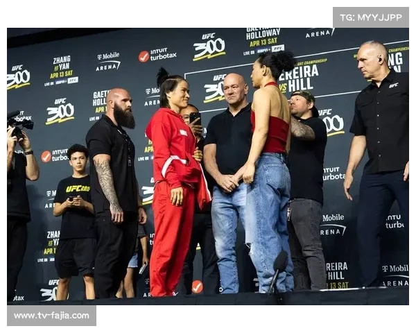 “微笑的UFC选手”:格斗赛场外的另一面